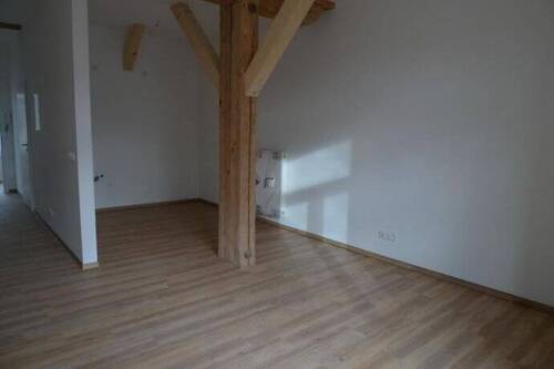 Wohn-/Schlafraum mit Kochnische - 1 Zimmer Etagenwohnung in Cottbus