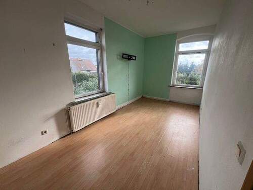 Zimmer 2 OG - 6 Zimmer Mehrfamilienhaus, Wohnhaus in Britz