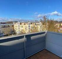 Renovierte, helle 3 ZKB mit Balkon, 4. OG, kurzfr.frei, Münchenerstraße, IN-Süd, zw. IN-City und Hbf - Ingolstadt