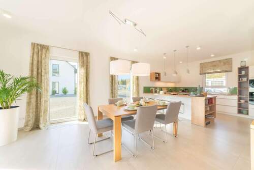 OKAL - Claudia Becker - 7 Zimmer Mehrfamilienhaus, Wohnhaus zum Kaufen in Bielefeld
