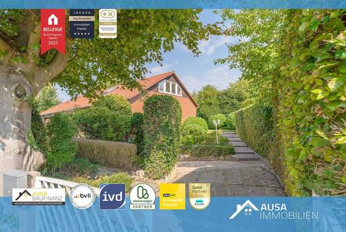 Hausansicht - Wunderschönes Einfamilienhaus zur Renovierung in idealer Lage mit großem Kaufgrundstück