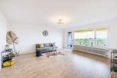 Wohnzimmer_ - 3 Zimmer Etagenwohnung zum Kaufen in Solingen