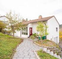 Gepflegtes Einfamilienhaus mit Einliegerwohnung, Wintergarten & großem Grundstück in Tuttlingen