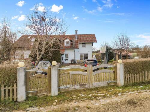 Zufahrt zum Grundstück - 