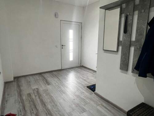 Eingangsbereich - Etagenwohnung mit 130,00 m&sup2; in Niefern-Öschelbronn zum Kaufen