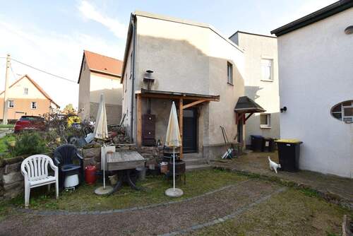 Innenhof mit Nebengebäude - 6 Zimmer Mehrfamilienhaus, Wohnhaus zum Kaufen in Radebeul
