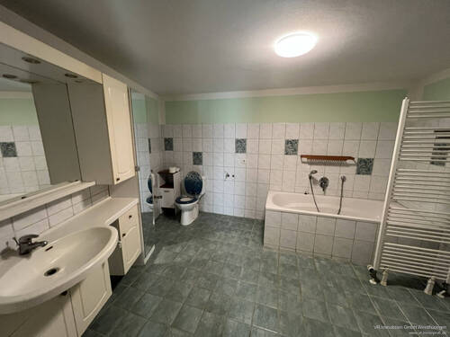 Bad - 4 Zimmer Einfamilienhaus zum Kaufen in Herbsleben / Kleinvargula