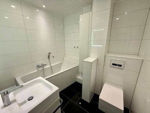 Badezimmer Ansicht 1 - 