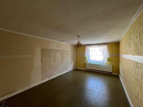 004020156800_302_353_0808202523162723 - Einfamilienhaus mit 140,00 m&sup2; in Derenburg zum Kaufen