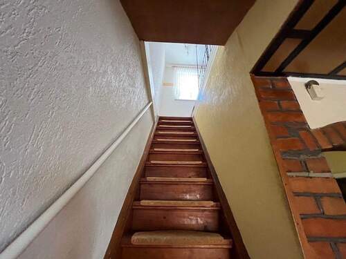 004020156800_302_353_08082025231625539 - 