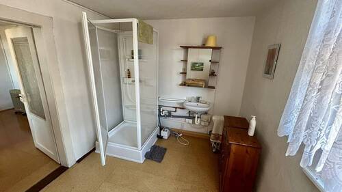 Zimmer mit Dusche 2. Obergeschoss - 