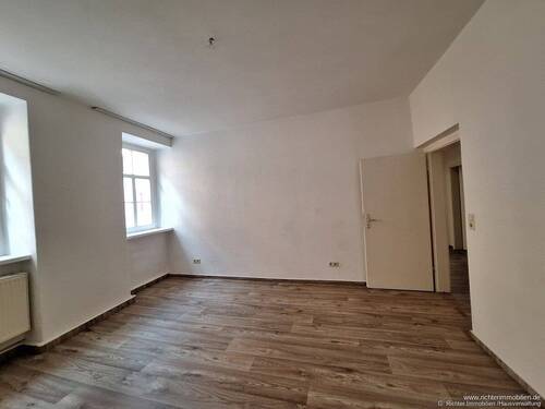 Wohnzimmer - 3 Zimmer Etagenwohnung in Freiberg