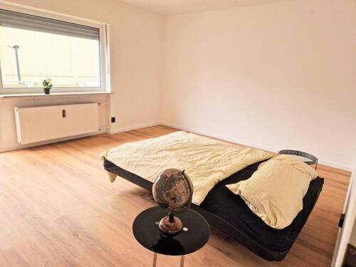 Schlafzimmer (mit Balkon) - 