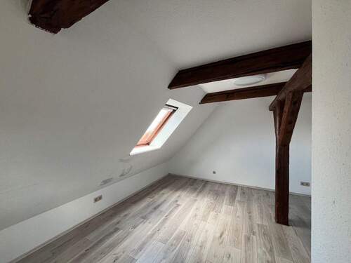 004020156800_302_341_20072025170946335 - 