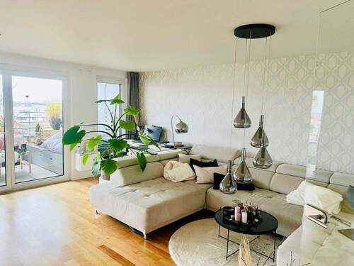 Wohnzimmer - 4 Zimmer Etagenwohnung in Waiblingen