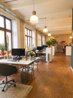 Bild 1 - Loftbüro in Kreuzberg: Bis zu 18 Schreibtische frei, 299€Monat, flexibel