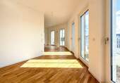 Wohnbereich - Geräumige Dachgeschosswohnung nah Schloß Charlottenburg - 2 Zimmer am Mierendorffplatz