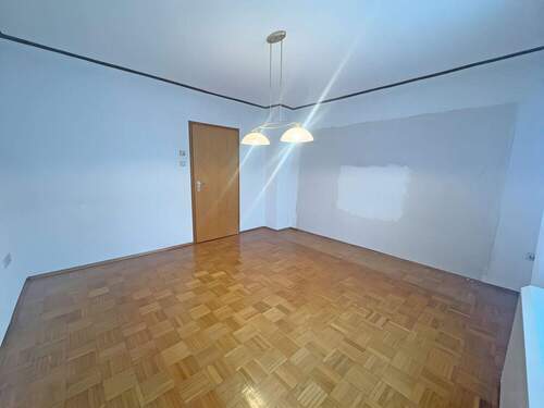 Wohnzimmer - Einfamilienhaus mit 92,00 m&sup2; in Laudenbach zum Kaufen