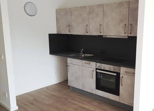 EBK - Zentrale 1-Raumwohnung mit Balkon & Einbauküche - ideal für Singles, Paare, Azubis & Homeoffice!