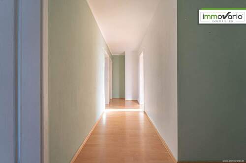 Flur - Etagenwohnung mit 114,90 m&sup2; in Barleben / Ebendorf zum Kaufen