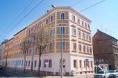 Hausfront - Etagenwohnung mit 93,60 m&sup2; in Leipzig zur Miete