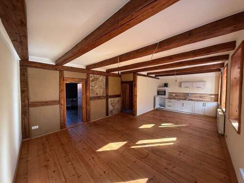 004020156800_302_360_11112025045622728 - 