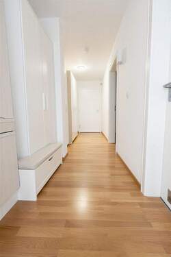 Flur - 2 Zimmer Etagenwohnung zum Kaufen in Planegg