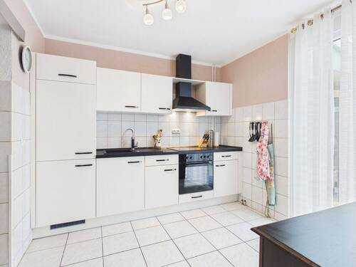 neue Einbauküche - Reihenmittelhaus mit 98,00 m&sup2; in Wiesbaden zum Kaufen