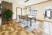 Esszimmer (KI) - 