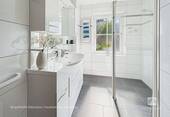 Badezimmer 2/2 (KI) - 