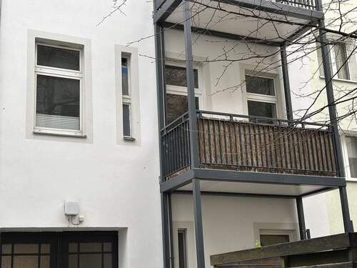 einer von 2 Balkonen - 