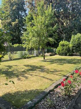 Bild 3 - 7 Zimmer Doppelhaushälfte in Frankfurt