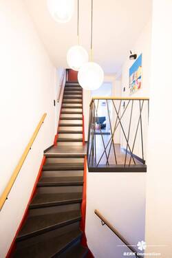 Treppenhaus - Mehrfamilienhaus, Wohnhaus mit 132,00 m&sup2; in Miltenberg zum Kaufen