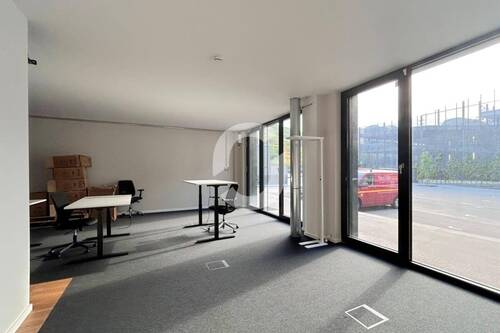 PHOTO1 - Büro mit 293,00 m² in Stuttgart zur Miete