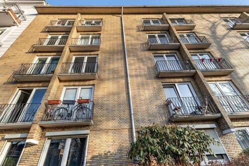 Außenansicht des gepflegten Mehrfamilienhauses - 1 Zimmer Etagenwohnung zum Kaufen in Hamburg