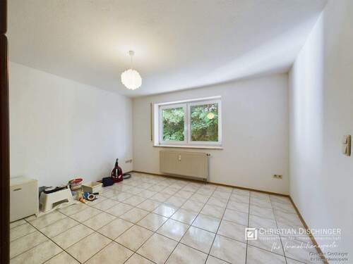 Wohnzimmer - 1 Zimmer Etagenwohnung zur Miete in Wörth an der Donau