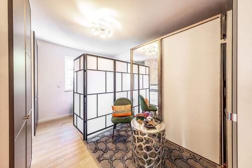 Praktisches Ankleidezimmer - 