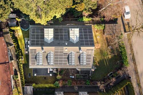 Solaranlage auf dem Dach - 