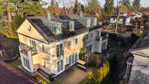 Herzlich Willkommen! - Exklusives wohnen in Pullach - Moderne, sonnige Doppelhaushälfte