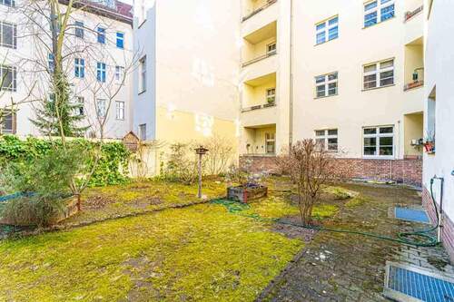 Hofseite - 2 Zimmer Etagenwohnung in Berlin