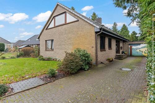 Zufahrt zum Haus. - 