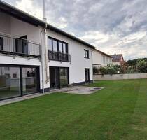 2-Familienhaus, 4,5 + 3,5 Zimmer in Michelbach-Nord - Marburg