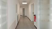 Flur, Blick vom Eingang - Büro in Niestetal