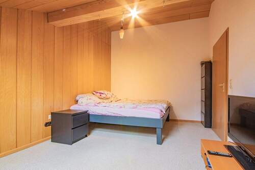 Schlafzimmer1 - 