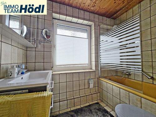 TGL-Wannenbad im OG - 