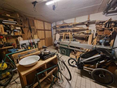 Garage, derzeit als Schreinerwerkstatt - 