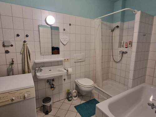Badezimmer im Erdgeschoss - 