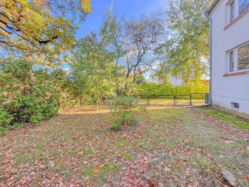 Garten - 1 Zimmer Mehrfamilienhaus, Wohnhaus in Kotzen