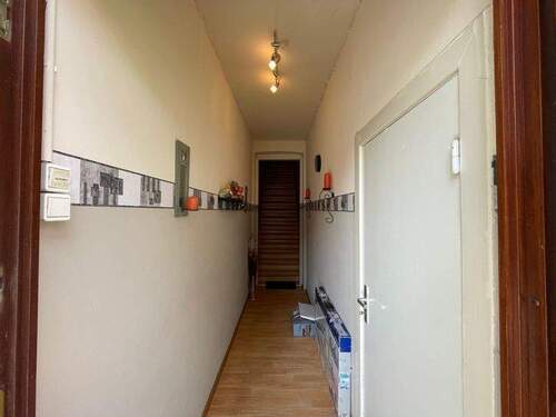 separater Eingang zur Wohnung im DG - 