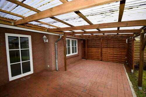 überdachte Terrasse am Wohnzimmer - 